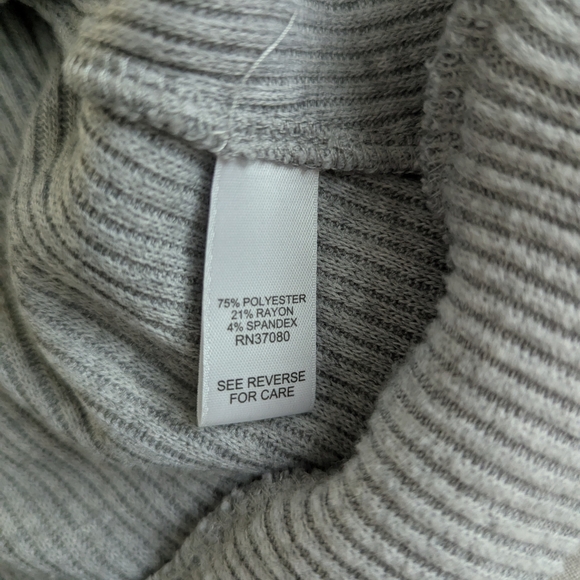 Live Well Ribbed Lounge Set - Picture 9 of 16